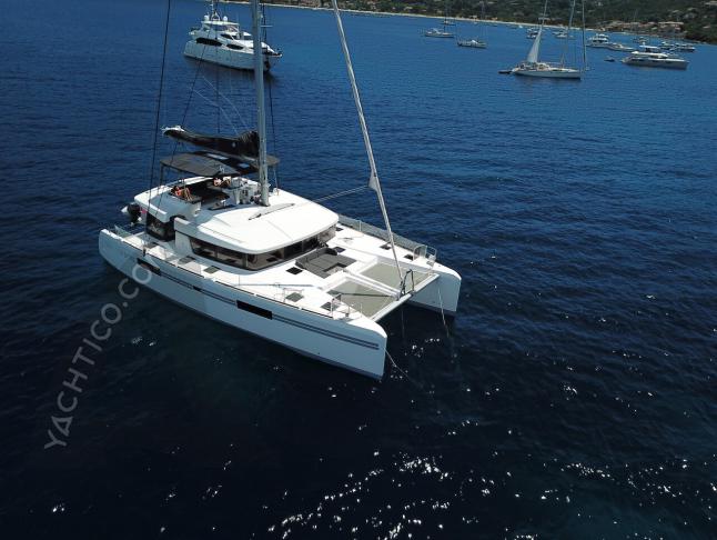 Kat Lagoon 52 F Yachtcharter in Propriano