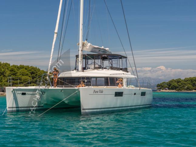 Catamaran Lagoon 560 for rent in Split