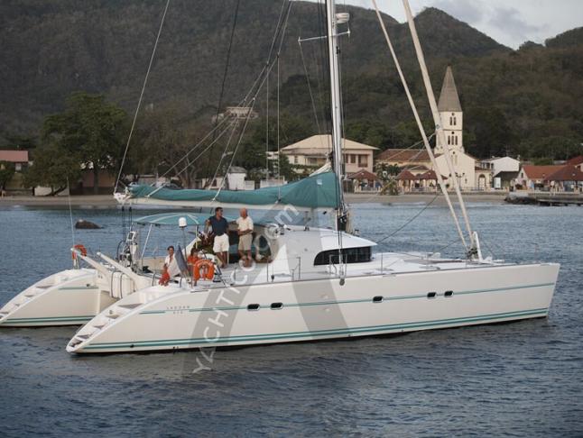 Kat Lagoon 570 chartern in Charlestown