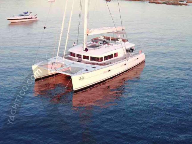 Catamaran Lagoon 620 for rent in Road Harbour