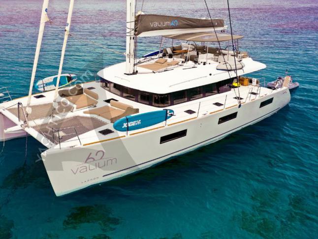 Kat Lagoon 620 Yachtcharter in Nea Peramos Marina