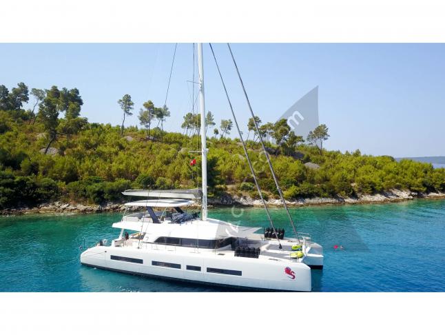 Kat Lagoon Seventy 7 Yachtcharter in ACI Marina Split