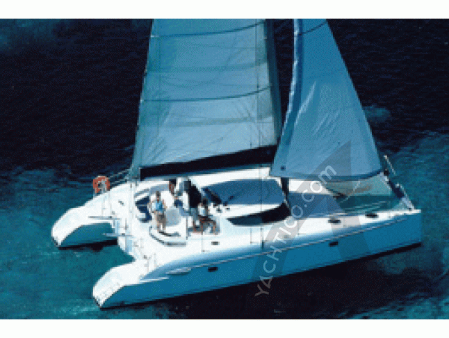 Kat Lavezzi 40 chartern in Marina Cienfuegos