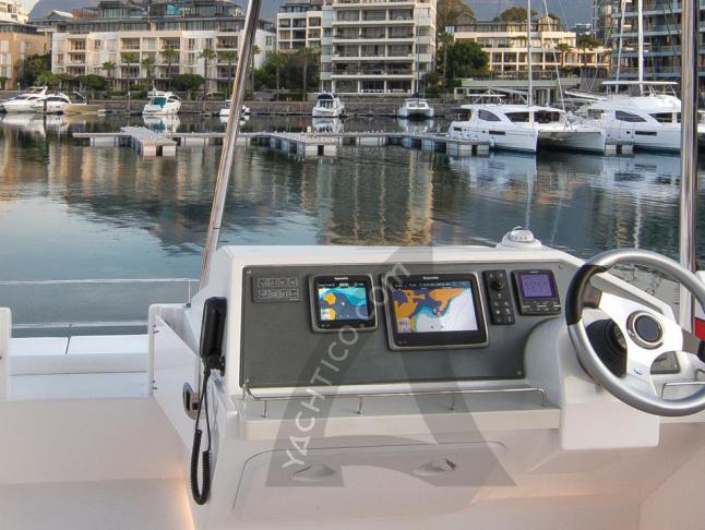 Katamaran Leopard 43 chartern in Abaco Beach Resort