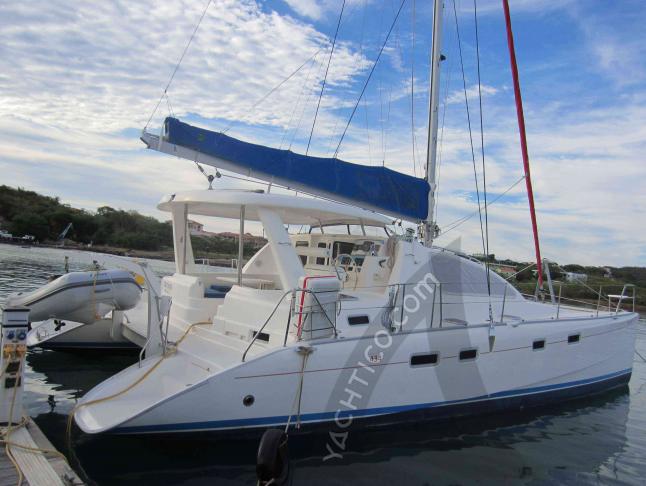 Kat Leopard 43 chartern in Clifton Harbour