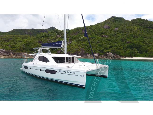 Katamaran Leopard 44 chartern in Eden Island Resort