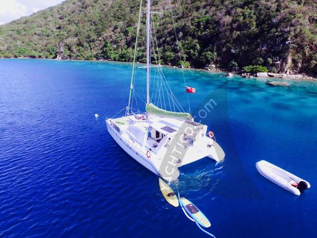 Kat Leopard 45 chartern in Road Harbour