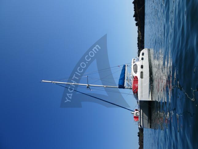 Catamaran Leopard 46 for rent in Le Marin