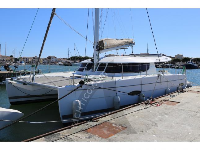 Kat Lipari 41 Yachtcharter in Les Marines de Cogolin
