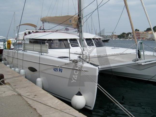 Katamaran Lipari 41 chartern in Pula