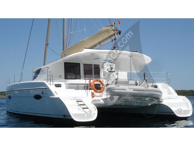 Catamaran Lipari 41 for charter in Roses