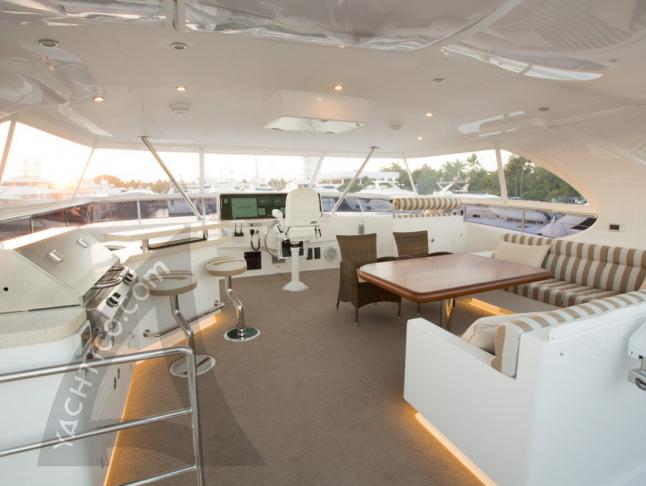 Cat PC 60 for rent in Nassau