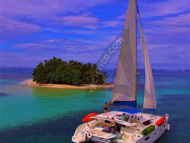 Cat Salina 48 for charter in Tupile Harbour