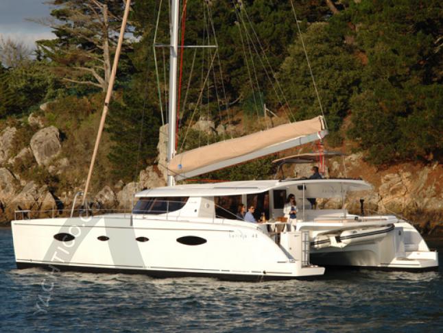 Kat Salina 48 Yachtcharter in Kastela