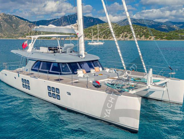 Cat Sunreef 60 for rent in Road Town  