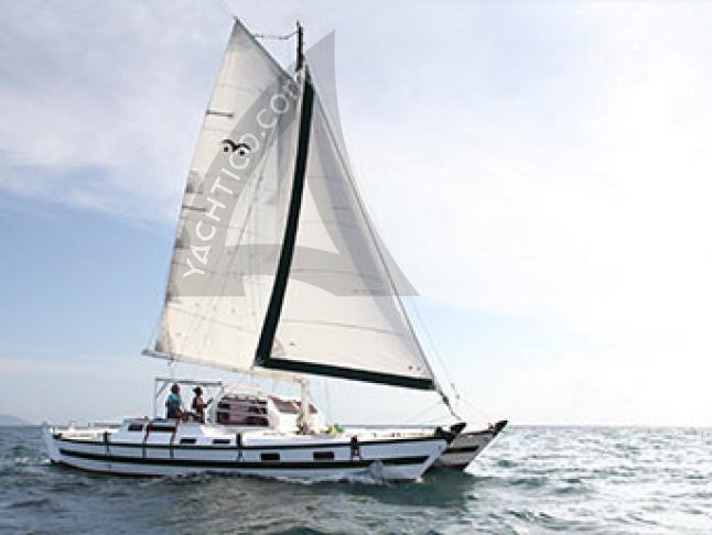 Catamaran Tiki 38 for hire in Ao Yon