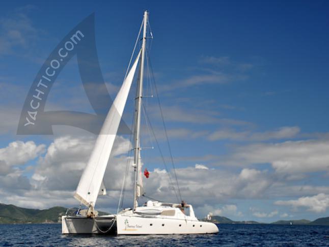Catamaran Voyage 580 for charter in Marina Red Hook