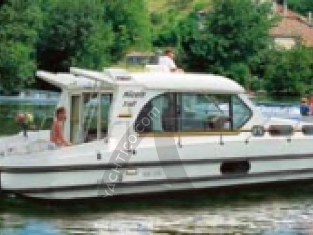 Nicols 1160 - Houseboat Rentals Rogny les Sept Ecluses (France)