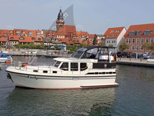 Hausboot Pedro Levanto 970 Classic Yachtcharter in Yachthafen Maremüritz