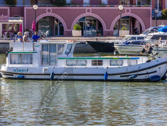 Hausboot Penichette 1106 Yachtcharter in Lattes