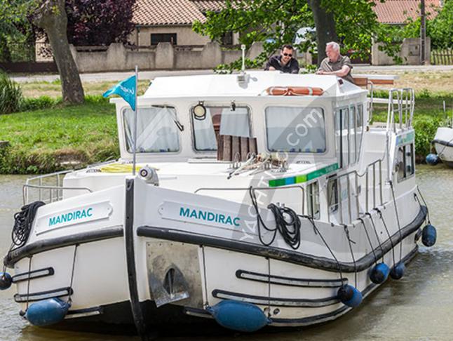 Houseboat Penichette 1165 FB for charter in Marina Fuerstenberg
