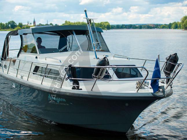 Houseboat Succes Marco 860 Deluxe Hardtop available for charter in Waren