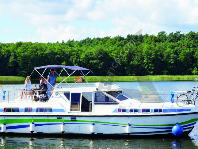 Houseboat Tarpon 42 TP available for charter in Luebz