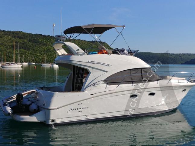 Motor yacht Antares 36 available for charter in Mali Losinj