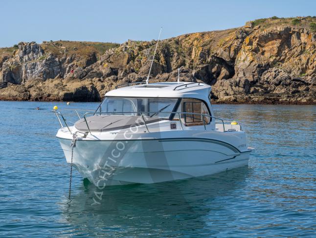 Yacht Antares 8 OB Yachtcharter in Icici