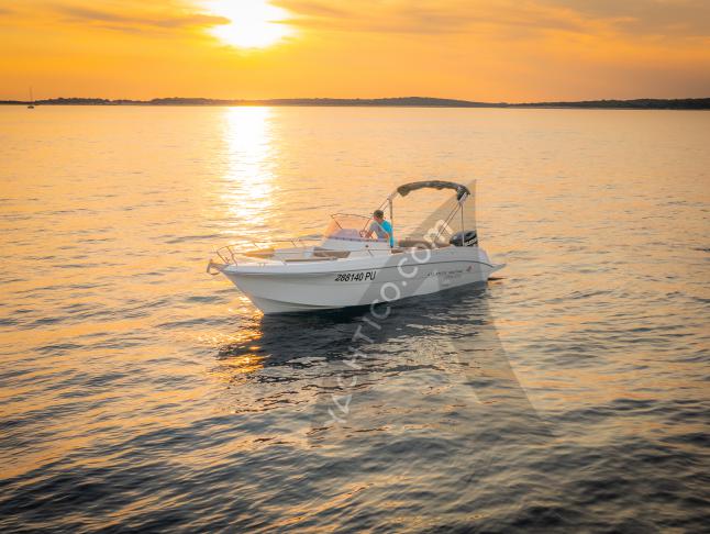 Yacht Atlantic Marine 670 chartern in Fazana