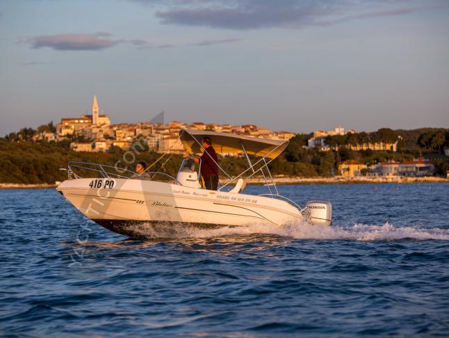 Motorboat Bluline 19 Open available for charter in Vrsar