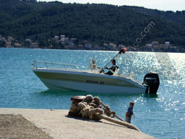 Motor yacht Brava 22 available for charter in ACI Marina Split