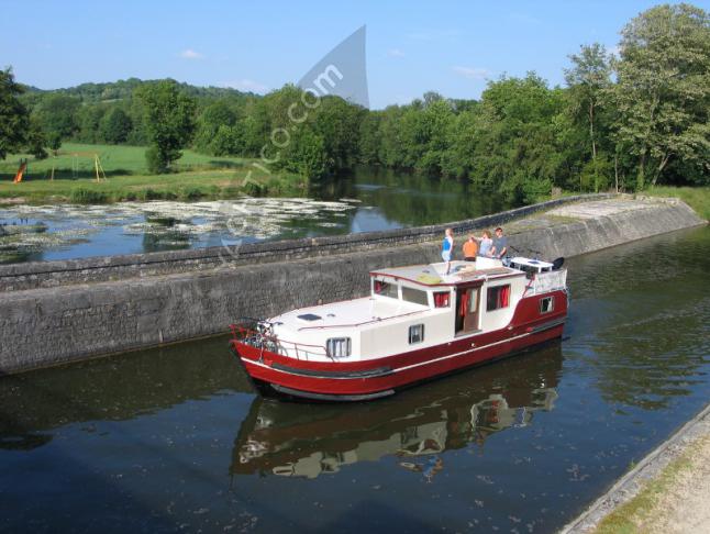 Yacht Burgundy 1200 chartern in Vermenton