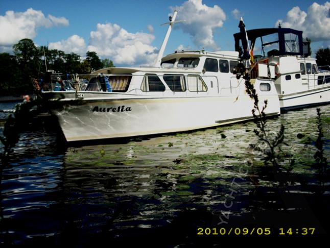 Motor yacht Burmester for rent in Berlin City