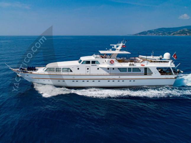 Luxus Yacht Charter in San Remo