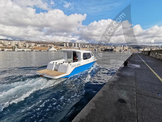 Motor yacht Daycruiser 12.0 for rent in Novigrad