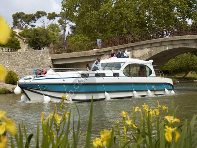 Hausboot Estivale Octo Yachtcharter in Dole