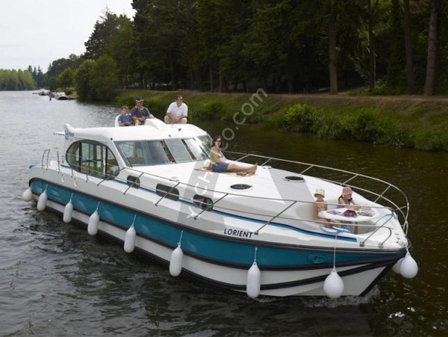 Houseboat Estivale Sixto available for charter in Grez Neuville