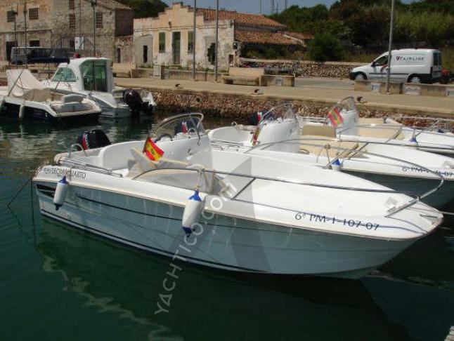 Motorboat Flyer 500 open for rent in Mahon