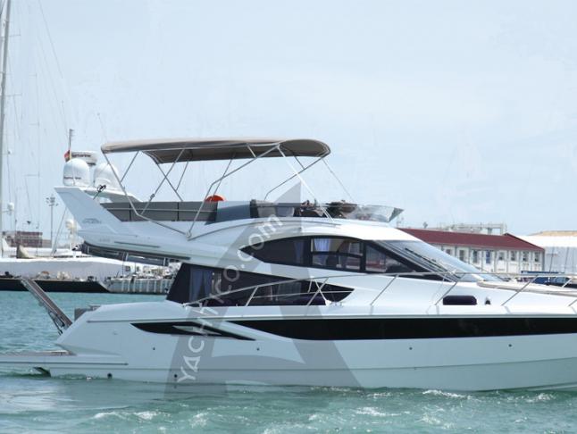 Motorboat Galeon 420 Fly for charter in Port de Palma