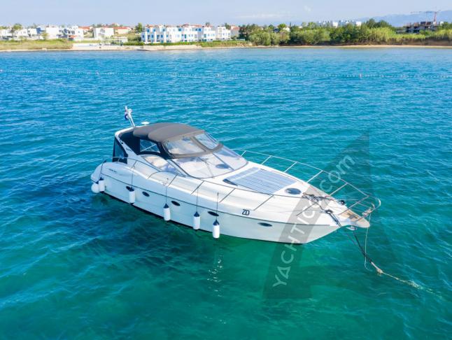 Motorboat Gobby 425 SC available for charter in Marina Dalmacija