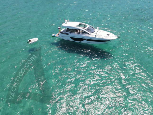 Motor yacht Gran Turismo 45 for charter in Palma