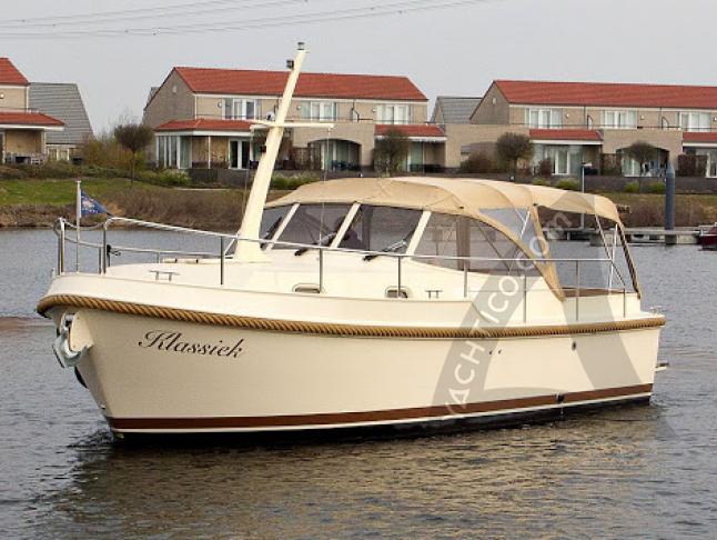 Motor yacht Grand Sturdy 25.9 SCF available for charter in Berlin City