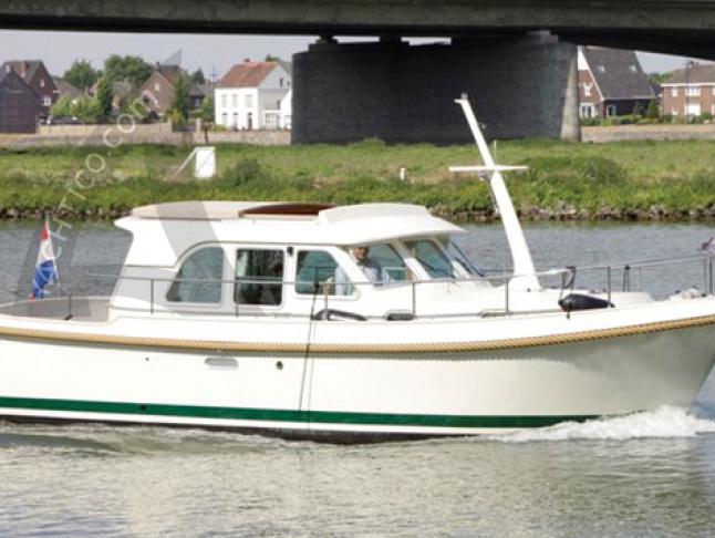 Yacht Grand Sturdy 29.9 Sedan chartern in Fürstenberg