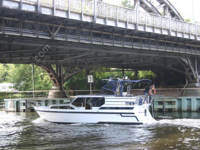 Yacht Gruno 35 Compact Sport for rent in Berlin City