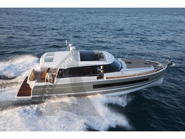 Yacht Jeanneau NC 14 Yachtcharter in Sant Agata di Militello