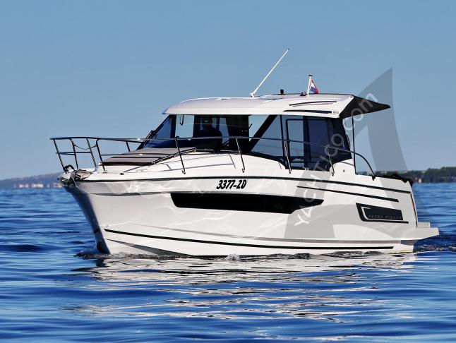 Motor yacht Merry Fisher 895 for rent in Marina Borik