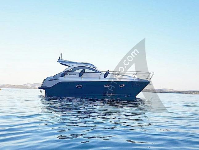 Motor yacht Mirakul 30 available for charter in Sukosan Bibinje