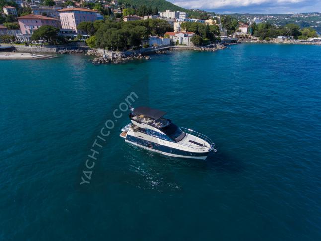 Motor yacht Monte Carlo 5 for charter in Marina Admiral Opatija