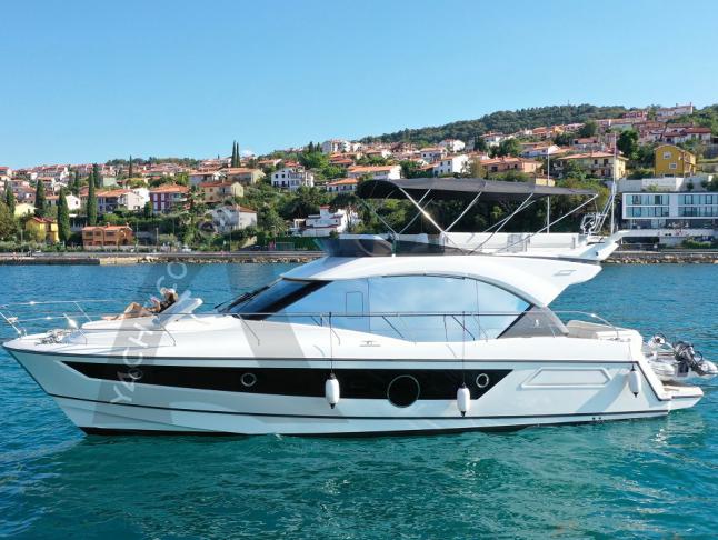 Yacht Monte Carlo 52 chartern in Seget
